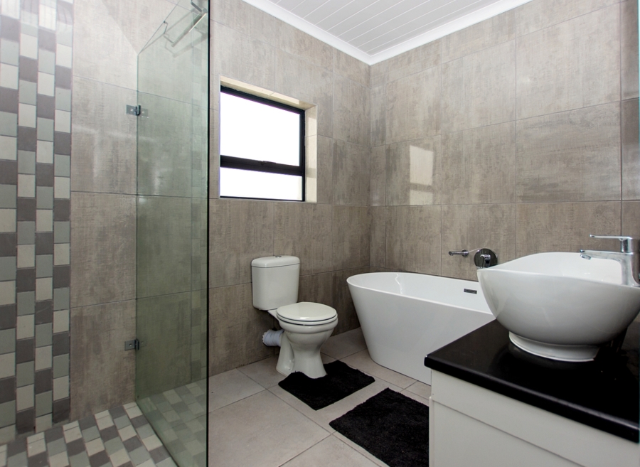 3 Bedroom Property for Sale in Da Gama Bay Western Cape